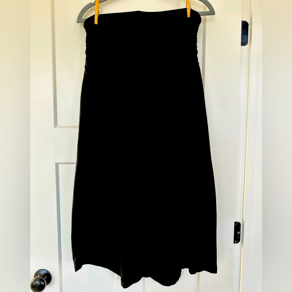Eddie Bauer Black Knit Skirt. Size L.